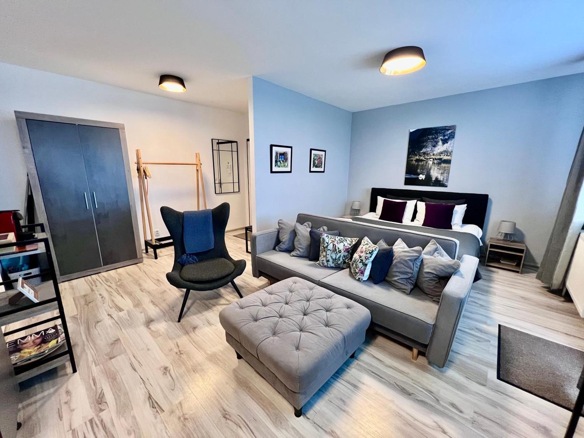 Bl - The Executive Suite, Boru - 24Hr Self Check-In, Free Private Parking, Balcony With Mountain View, 5 Minute Walk To City Center Banská Bystrica Eksteriør bilde